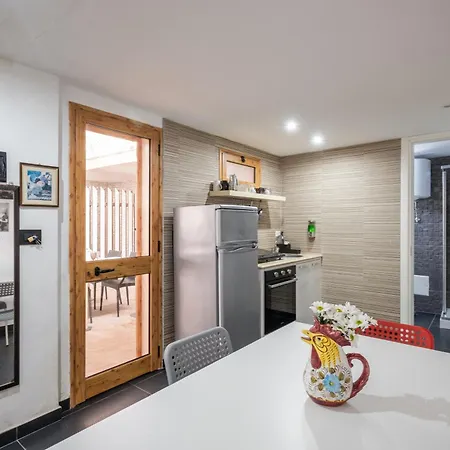 Gaudi - Mallorca Holiday home Sant Isidoro (Apulia)