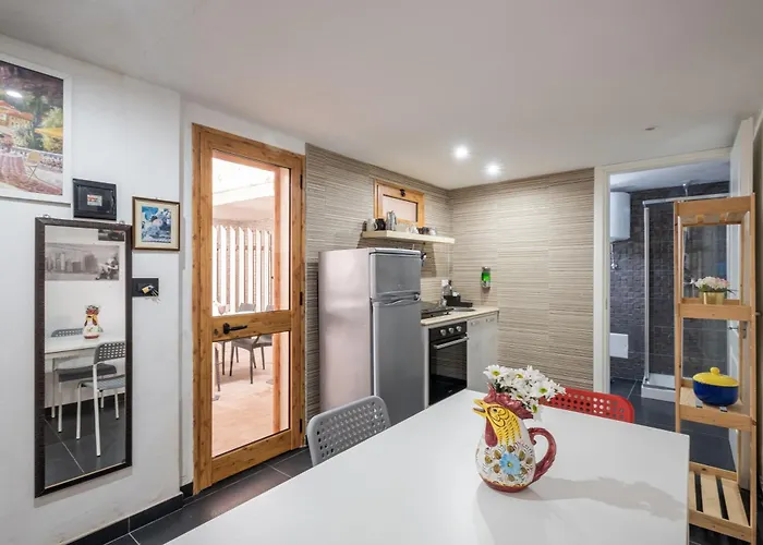 Gaudi - Mallorca Holiday home Sant Isidoro (Apulia)